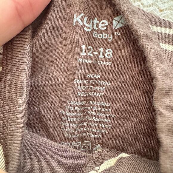 Kyte Baby Brown + Tan Espresso Herringbone Zippered Bamboo Romper 12-18 Months - Picture 3 of 6